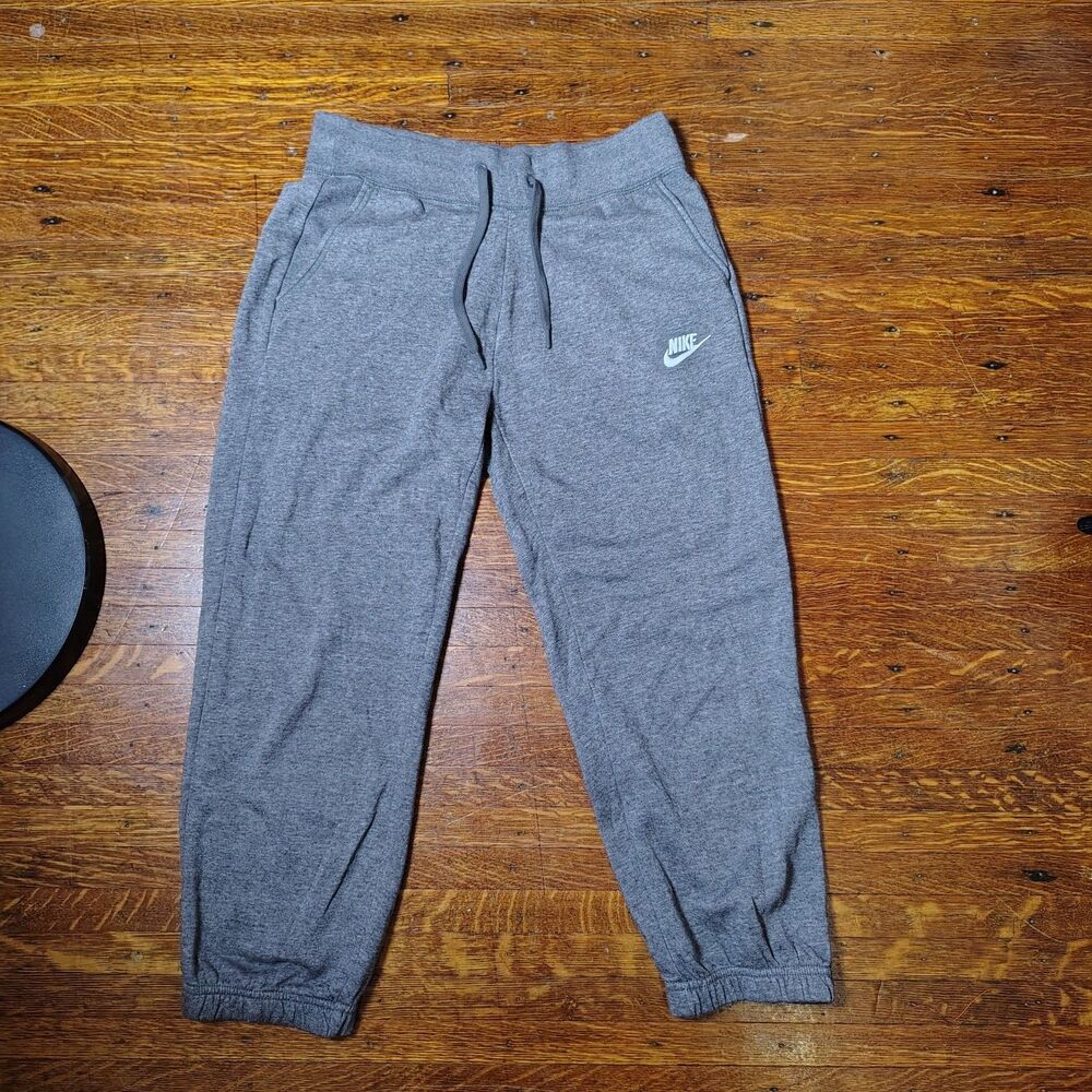 Nike Gray Capri Joggers Wmns Size Small/T642